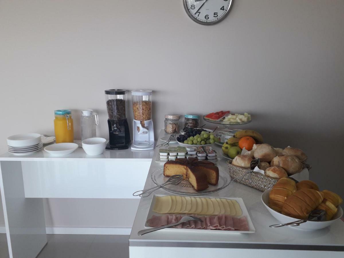 Cmb Guesthouse Apúlia Eksteriør bilde